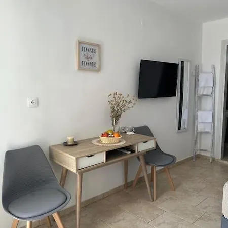 Avgi Cycladic Studio 2